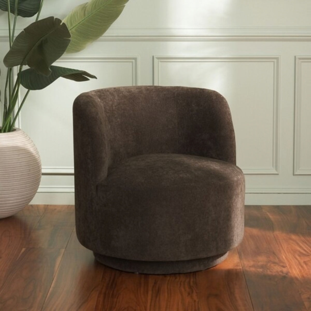 Chiya Swivel Chair
