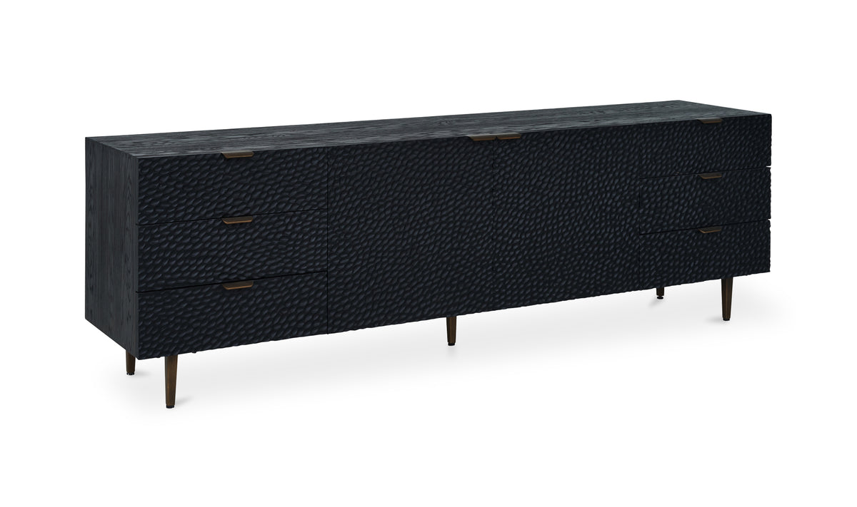 Priya Credenza