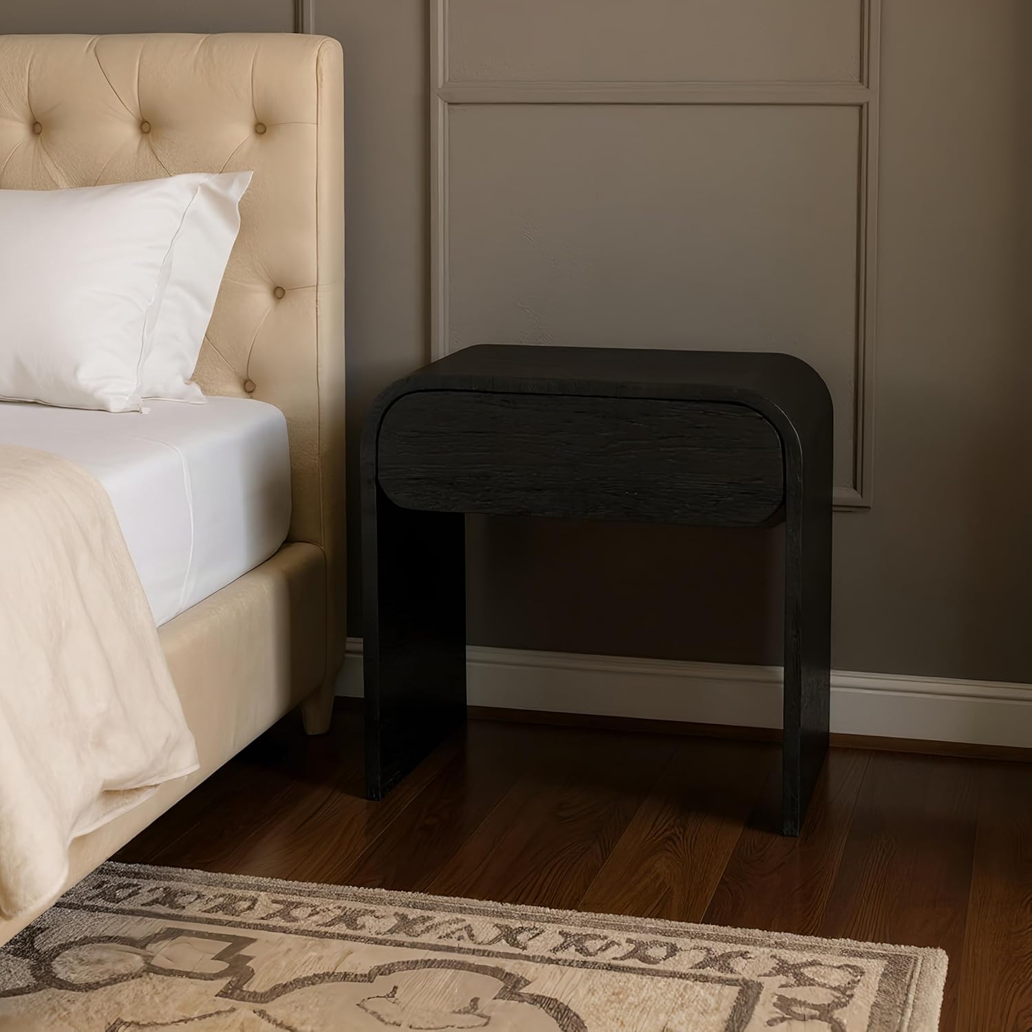 De Alta Nightstand
