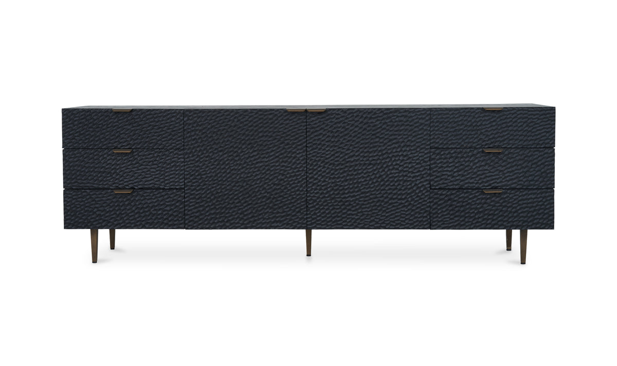 Priya Credenza