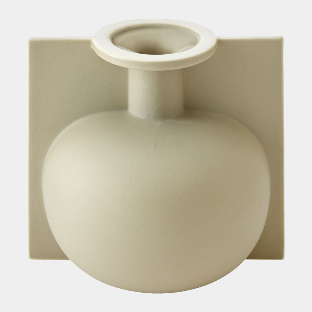 Dantel Vase