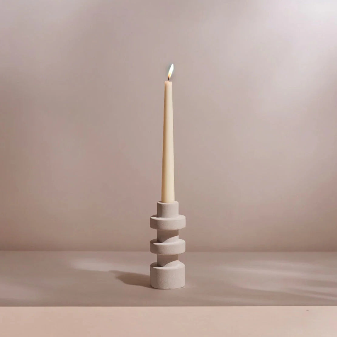 Robbie Candle Holder