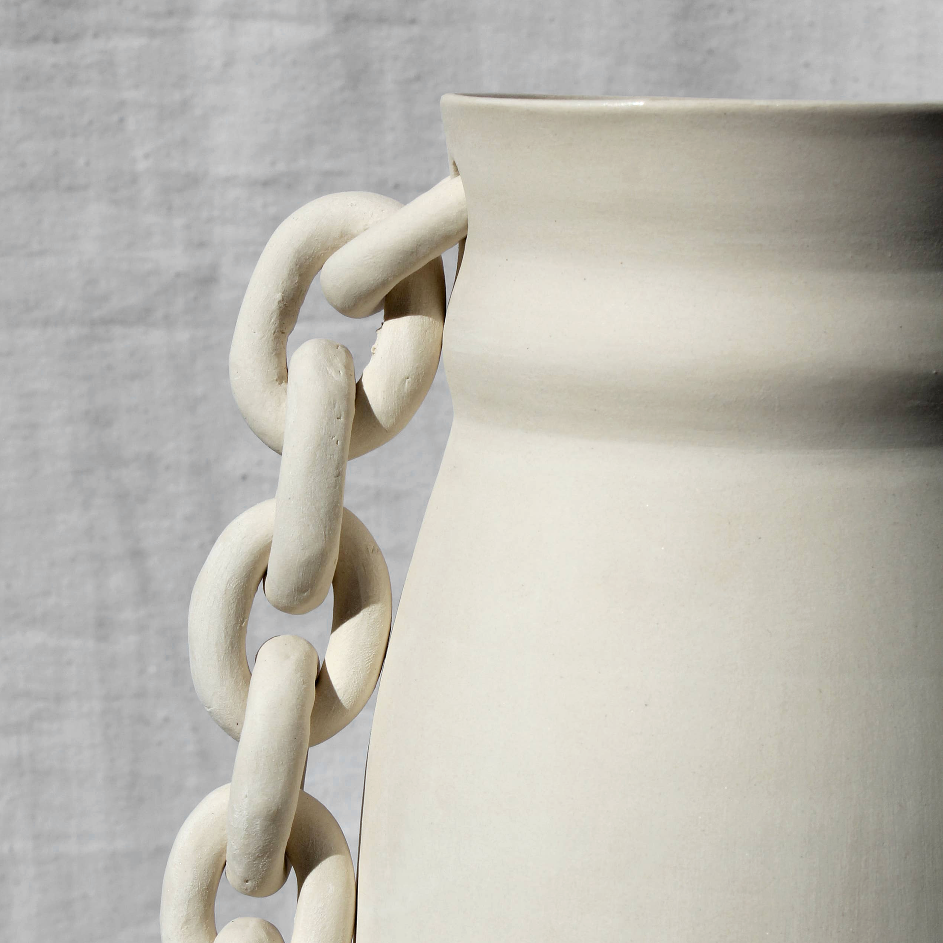 Hadley Ceramic Chain Vessel